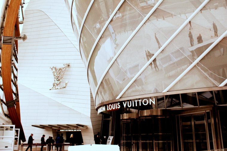 Foundation Louis Vuitton entrance