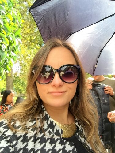 Jardin du Luxembourg, waiting to enter the Senat headquarter