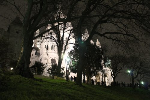 Bazylika Sacre Coeur nocą