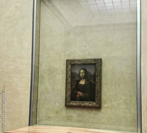 Słynna Mona Lisa w Luwrze
