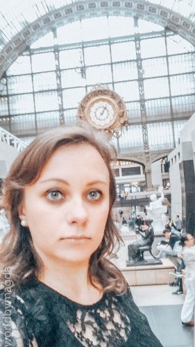 Selfie z zegarem w Muzeum Orsay