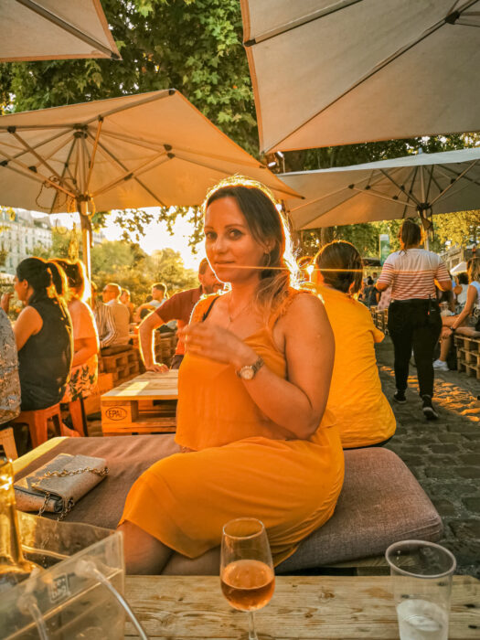 Paryż w letnie wieczory