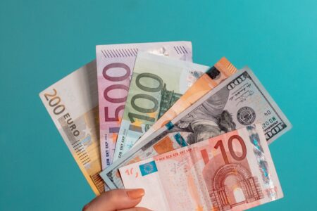 Jak założyć konto bankowe we Francji?