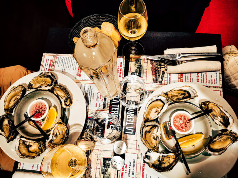 Francuskie jedzenie ostrygi