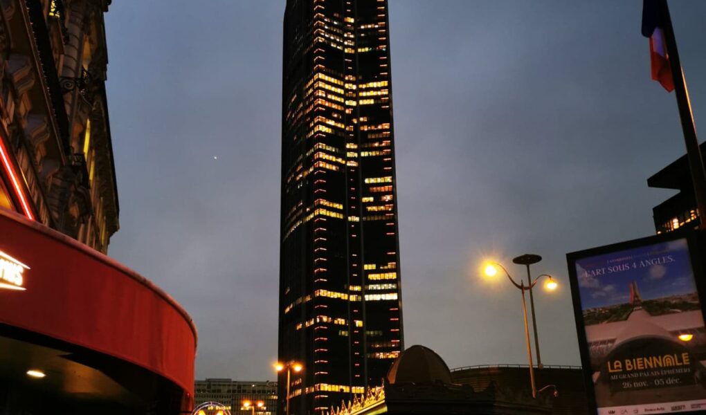 Co robić wieczorem w Paryżu?