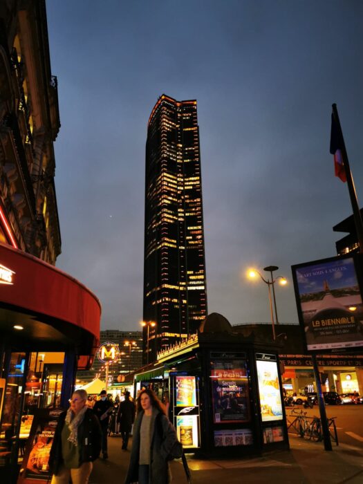 Co robić wieczorem w Paryżu?