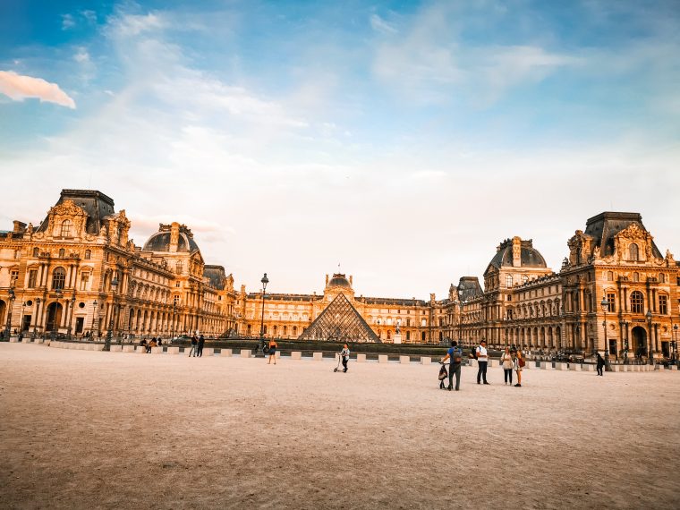 8 NAJLEPSZYCH RZECZY DO ZROBIENIA W PARYŻU JESIENIĄ