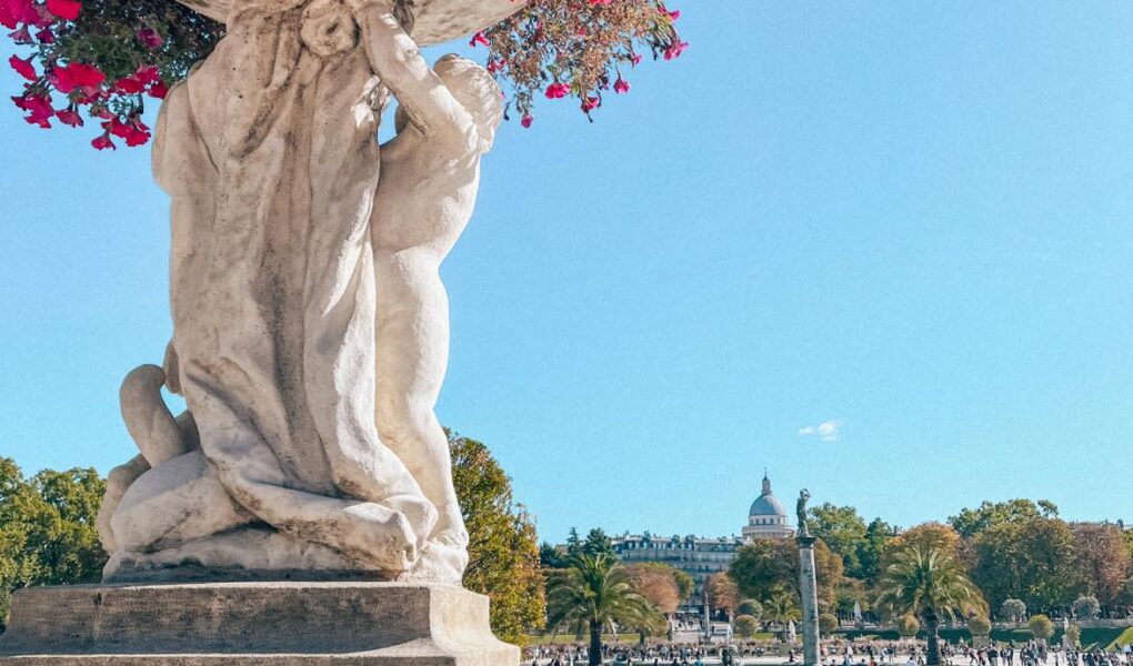 Darmowe przewodniki po Paryżu