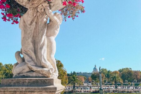 Darmowe przewodniki po Paryżu